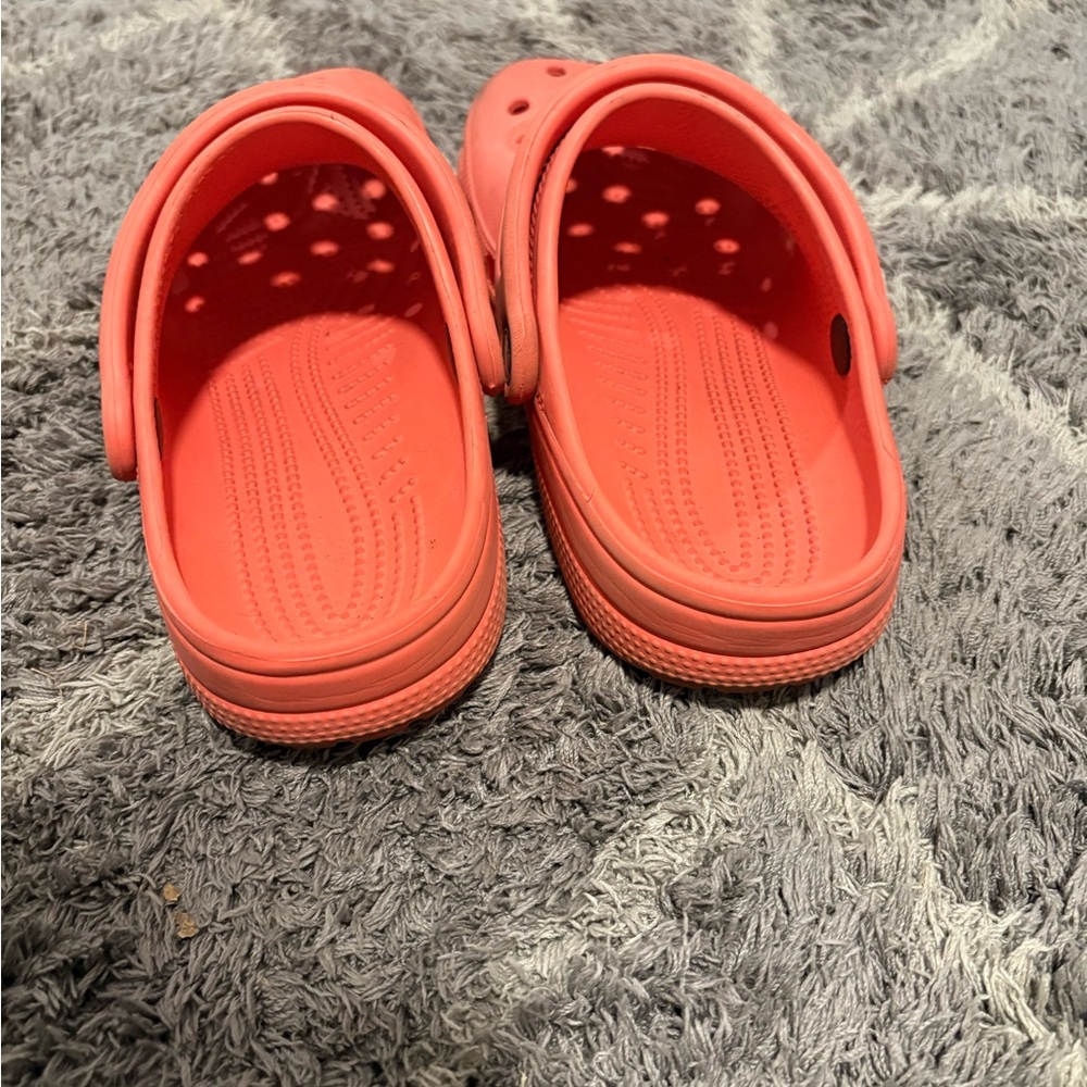 CROCS Kids Coral Sandals with Fun Charms - Picture 2 of 3